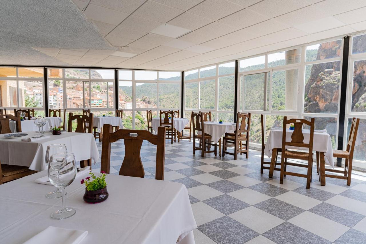 Hotel Restaurante Felipe II (Adults Only) Ayna Ngoại thất bức ảnh